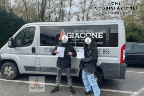 patente B con esame superato utilizzando il furgone